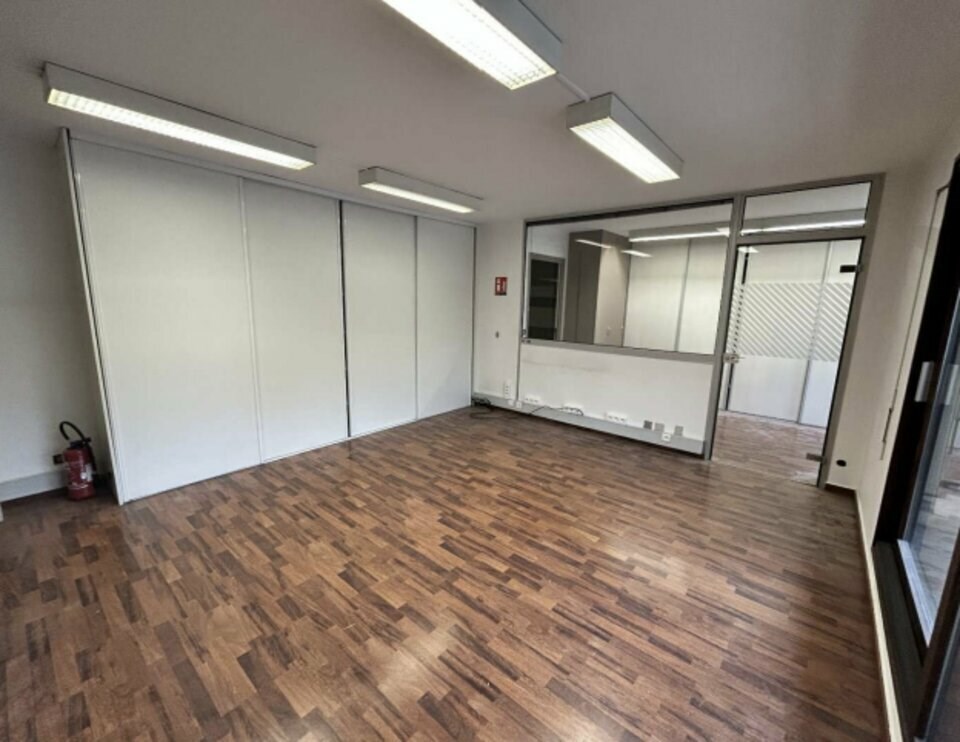 A louer - bureaux en centre ville d'Annecy à proximité immédiate du Palais de Justice et des Haras