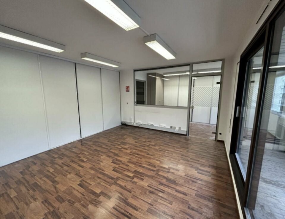 A louer - bureaux en centre ville d'Annecy à proximité immédiate du Palais de Justice et des Haras