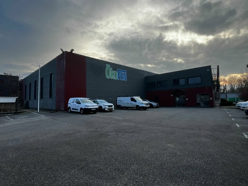 A louer - Entrepôt 2003 m² St Baldoph