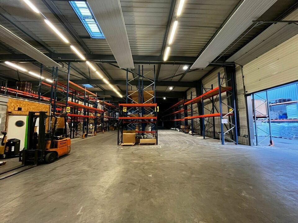 A louer - Entrepôt 2003 m² St Baldoph