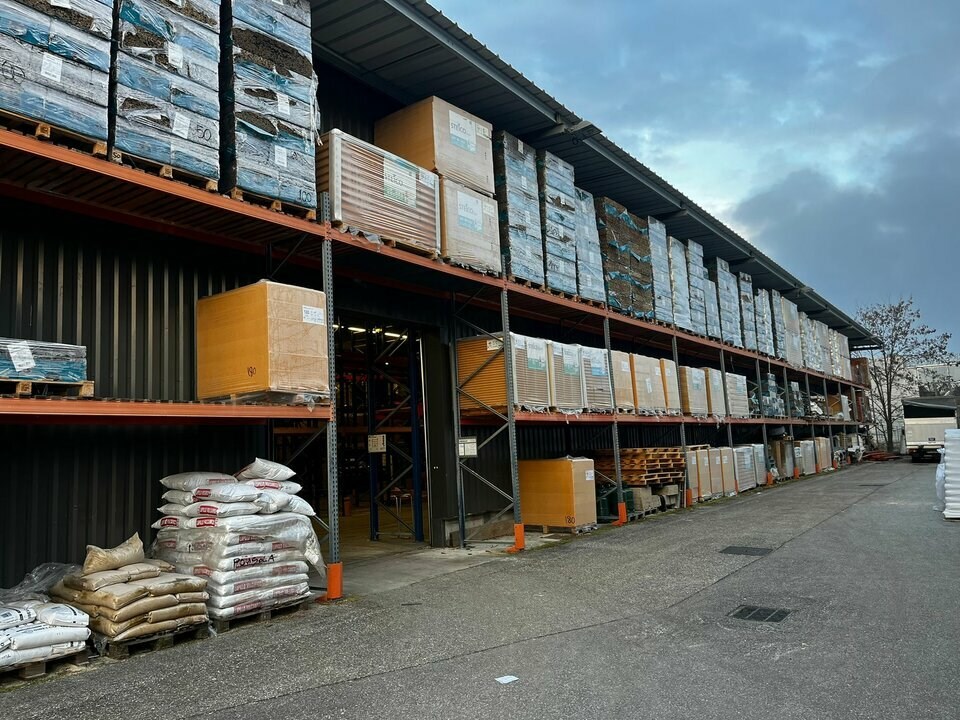 A louer - Entrepôt 2003 m² St Baldoph