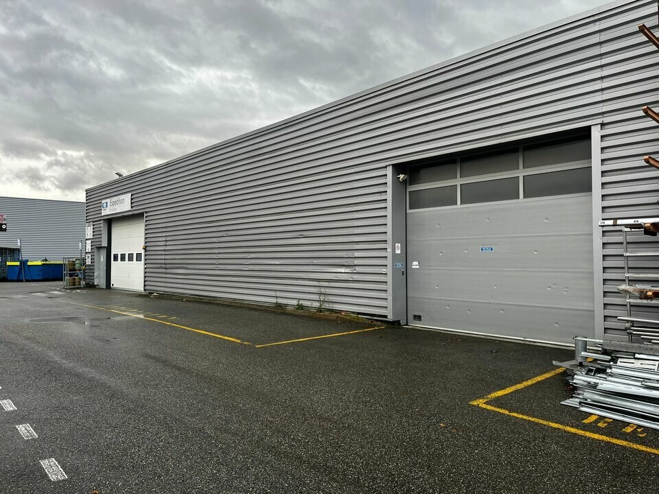 A louer - Local industriel 2275 m² à Voglans (73)