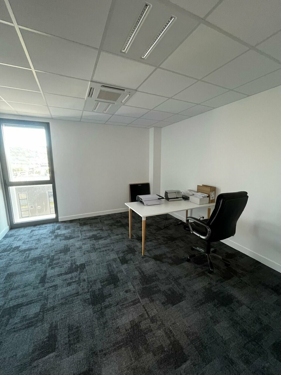 A louer - Monod Immo Pro vous propose une plateau de bureaux aménagés de 280 m² dans un immeuble récent sur la commune de Poisy. 