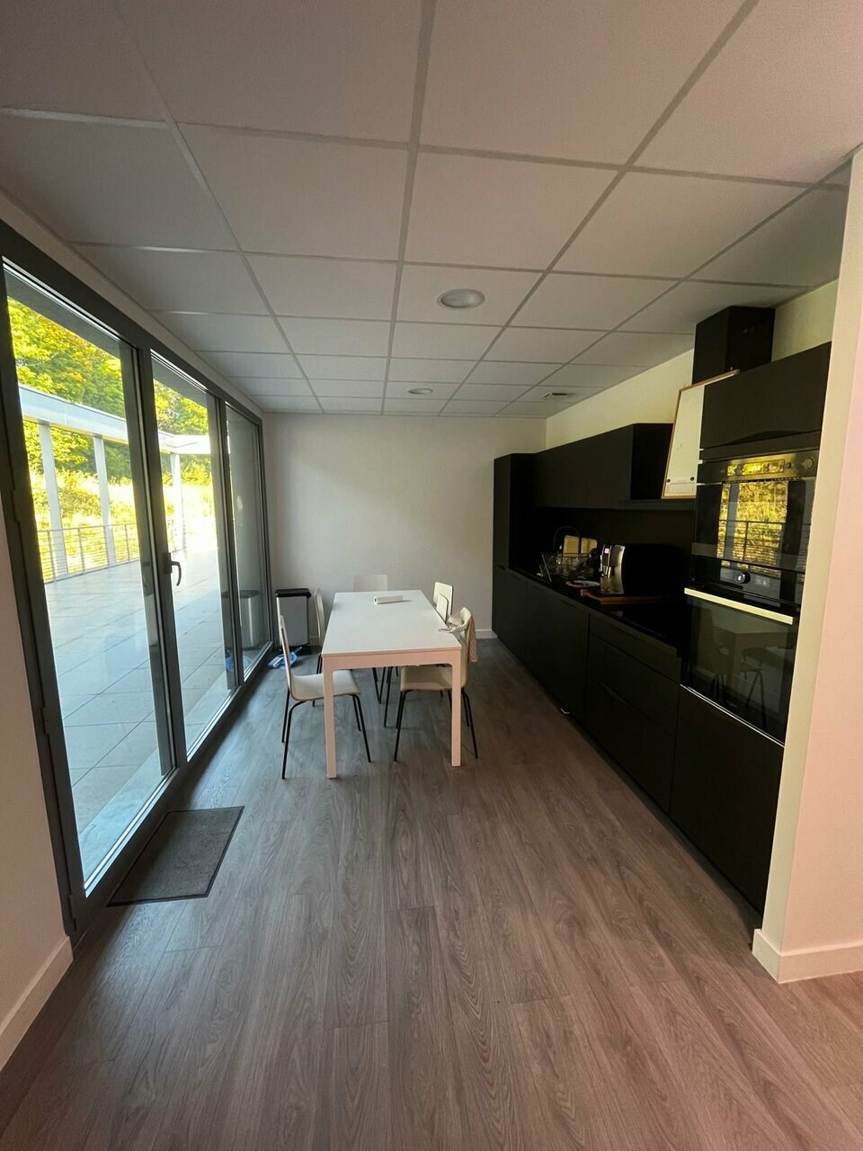 A louer - Monod Immo Pro vous propose une plateau de bureaux aménagés de 280 m² dans un immeuble récent sur la commune de Poisy. 