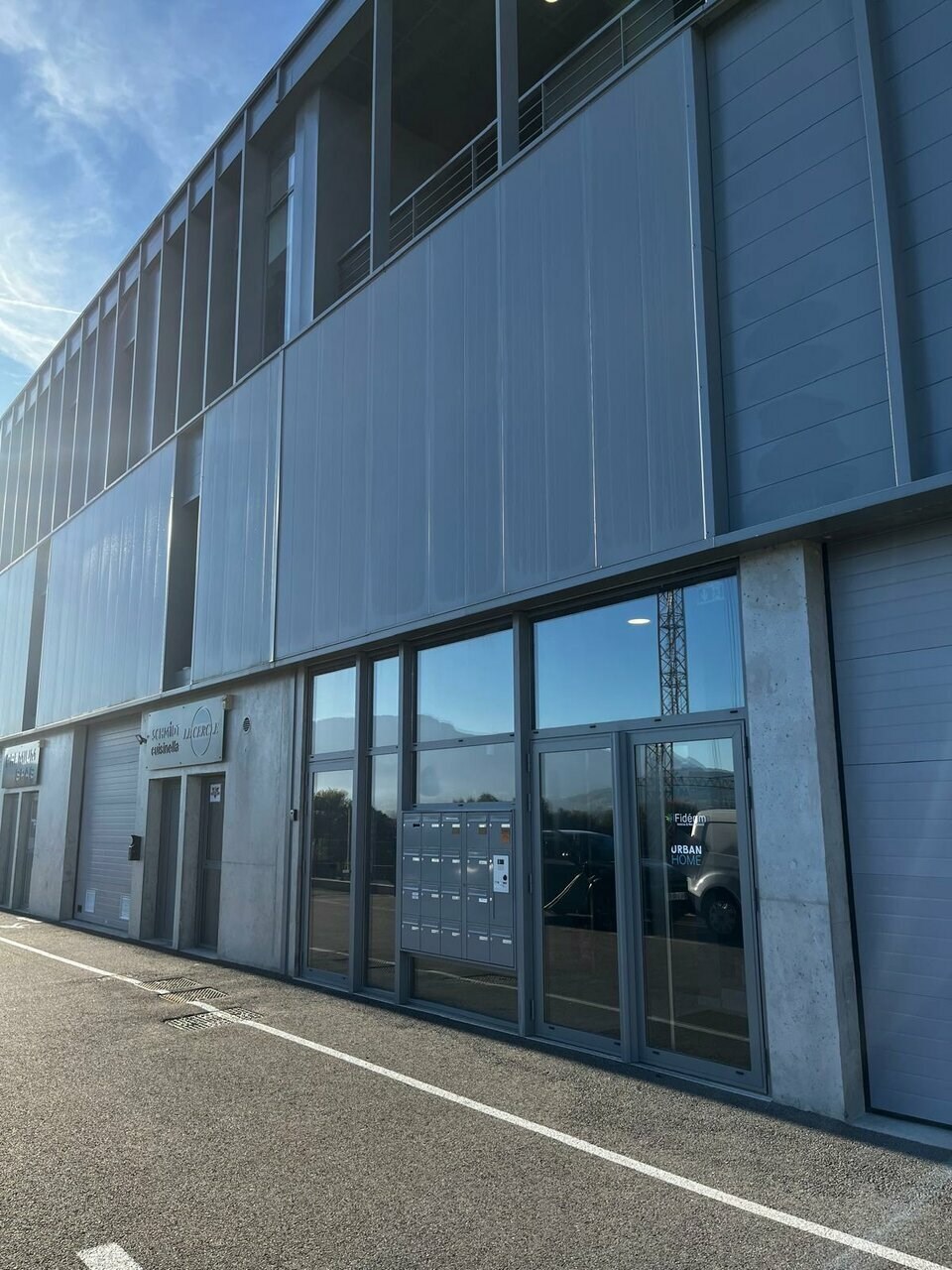A louer - Monod Immo Pro vous propose une plateau de bureaux aménagés de 280 m² dans un immeuble récent sur la commune de Poisy. 