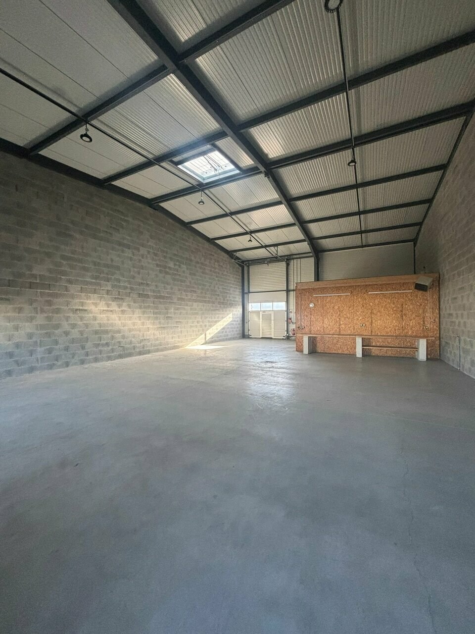 A vendre - Local d'activité de 204 m² récent à Rumilly