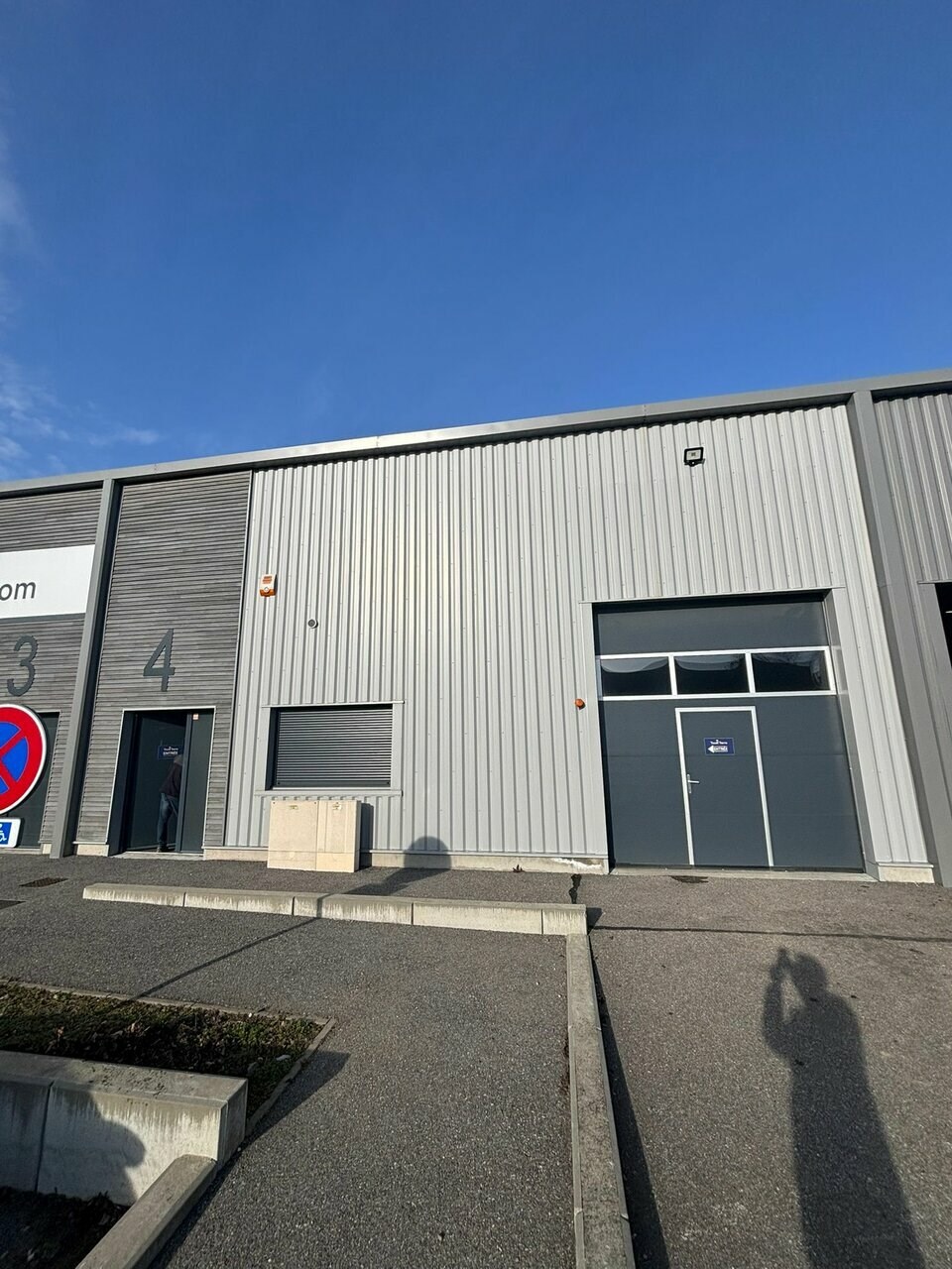 A vendre - Local d'activité de 204 m² récent à Rumilly