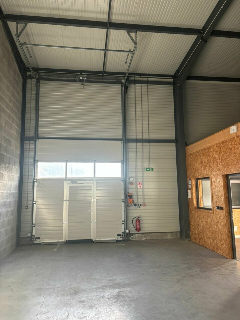 A vendre - Local d'activité de 204 m² récent à Rumilly