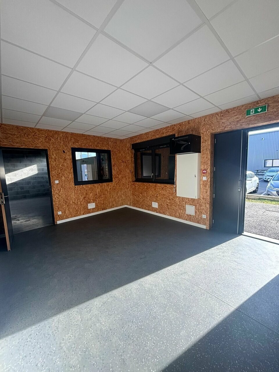 A vendre - Local d'activité de 204 m² récent à Rumilly