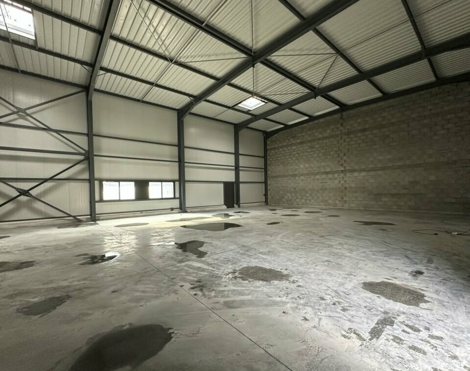 A vendre - Local d'activité neuf de 315 m² à Allonzier-la-Caille. Livraison mai 2026