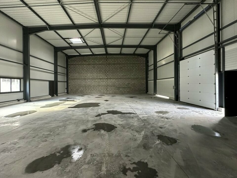 A vendre - Local d'activité neuf de 315 m² à Allonzier-la-Caille. Livraison mai 2026