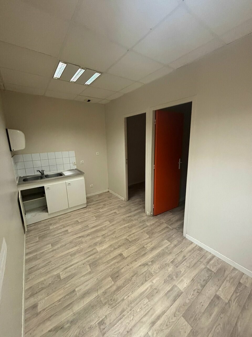 A louer - Local d'activité idéalement situé au cur de la ZA du Pré Vaurien à Pringy.