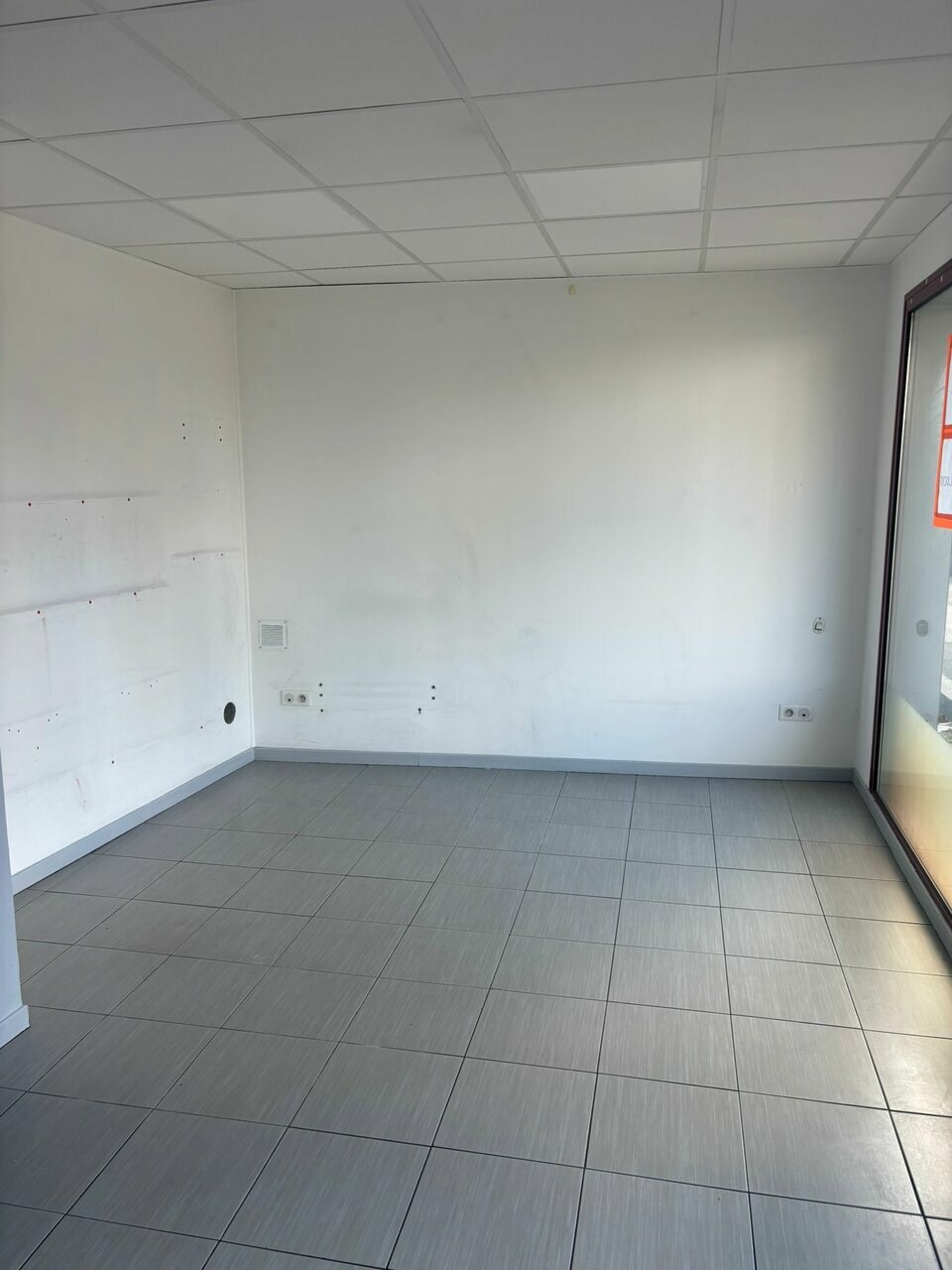 A vendre - Local commercial 34 m² axe passant, centre de Meythet