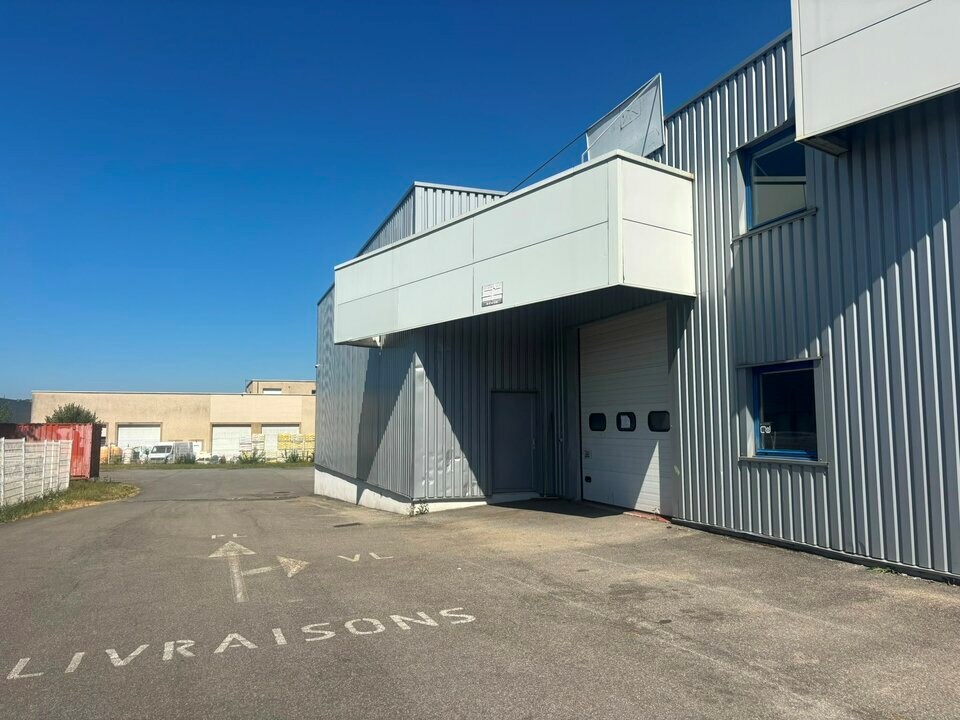 A louer - local d'activité indépendant sur un terrain de 3000 m²