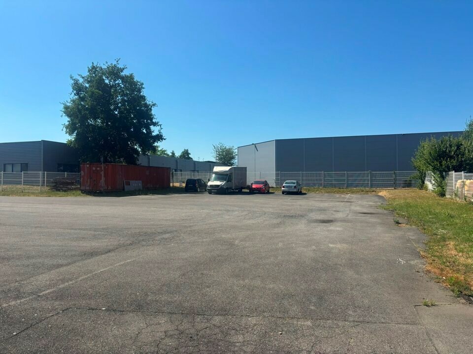 A louer - local d'activité indépendant sur un terrain de 3000 m²